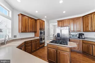 6741 Edgartown Way, Gainesville, VA 20155 - Photo 15