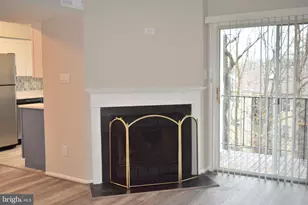 12121 Chaucer Ln, Woodbridge, VA 22192 - Photo 3