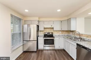 3421 Belleplain Ct, Dumfries, VA 22026 - Photo 17