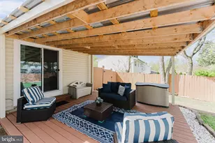 4504 Hamilton Dr, Woodbridge, VA 22193 - Photo 3