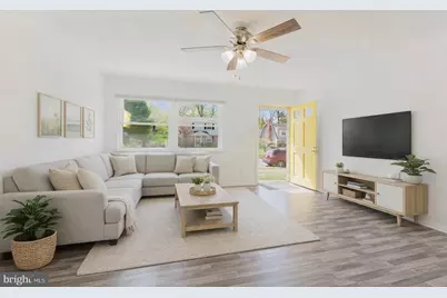 4504 Hamilton Drive, Woodbridge, VA 22193 - Photo 5