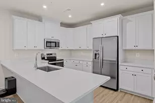 819A Ambrose Ln, Manassas, VA 20111 - Photo 9