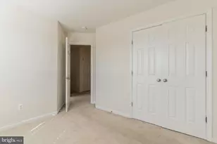 15675 William Bayliss Ct, Woodbridge, VA 22191 - Photo 19