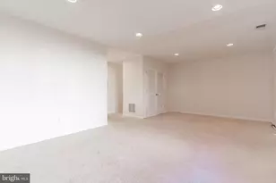 15675 William Bayliss Ct, Woodbridge, VA 22191 - Photo 35