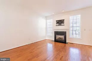 15675 William Bayliss Ct, Woodbridge, VA 22191 - Photo 9