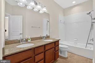 6916 Kona Dr, Gainesville, VA 20155 - Photo 29