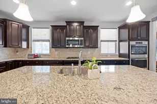 17148 Gullwing Dr, Dumfries, VA 22026 - Photo 37