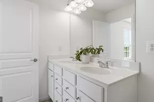 8267 Heritage Crossing Ct, Manassas, VA 20109 - Photo 25