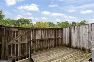 1654 Devil Ln, Woodbridge, VA 22192 - Photo 17