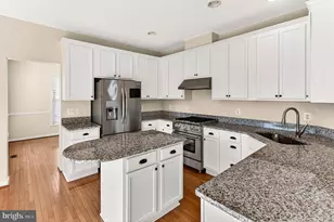 8903 Yellow Hammer Dr, Gainesville, VA 20155 - Photo 13