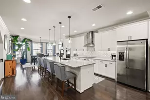 6851 Bryson Cir, Haymarket, VA 20169 - Photo 3