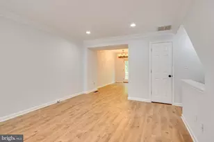 1832 Tiger Lily Cir, Woodbridge, VA 22192 - Photo 3