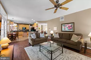 8140 Tillinghast Ln, Gainesville, VA 20155 - Photo 19