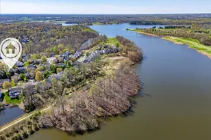 8140 Tillinghast Ln, Gainesville, VA 20155 - Photo 45