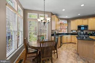 8140 Tillinghast Ln, Gainesville, VA 20155 - Photo 15