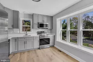 1700 Wigglesworth Way, Woodbridge, VA 22191 - Photo 15