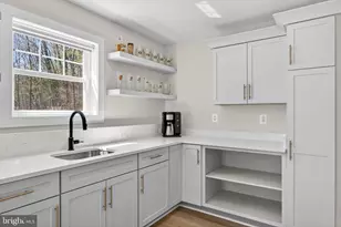 16105 Sumney Dr, Haymarket, VA 20169 - Photo 17