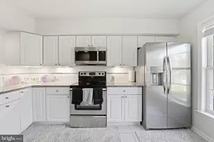 17455 Kagera Dr, Dumfries, VA 22025 - Photo 9