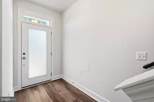 602 Watermans Dr, Woodbridge, VA 22191 - Photo 9