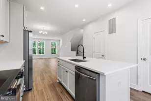 602 Watermans Dr, Woodbridge, VA 22191 - Photo 3