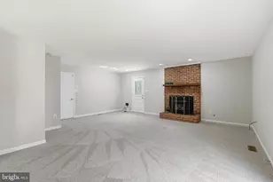 15470 Cheal Ct, Haymarket, VA 20169 - Photo 13