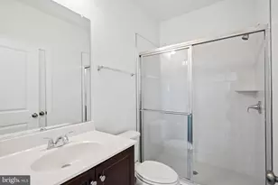 596 Watermans Dr, Woodbridge, VA 22191 - Photo 47