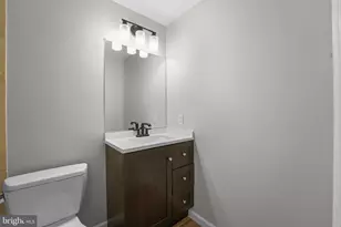 8118 Whitting Dr, Manassas, VA 20112 - Photo 27