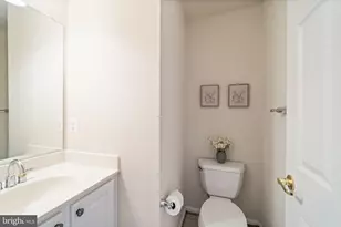 11241 Wortham Crest Cir, Manassas, VA 20109 - Photo 19