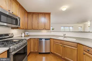 11241 Wortham Crest Cir, Manassas, VA 20109 - Photo 13