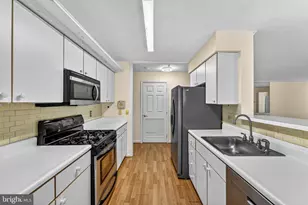 10998 Koman Cir, Manassas, VA 20109 - Photo 9