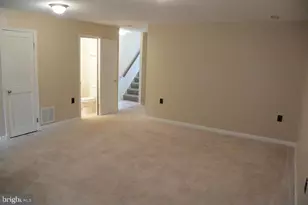 12703 Lockleven Ln, Woodbridge, VA 22192 - Photo 9