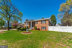 9812 Lomond Dr, Manassas, VA 20109 - Photo 5