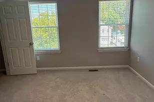 6079 Ponhill Dr, Woodbridge, VA 22193 - Photo 15