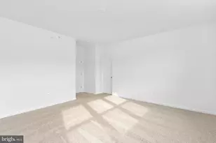 2546 Neabsco Common Pl, Woodbridge, VA 22191 - Photo 23