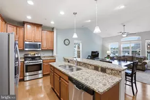 7469 Brunson Cir, Gainesville, VA 20155 - Photo 7