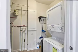 7469 Brunson Cir, Gainesville, VA 20155 - Photo 17