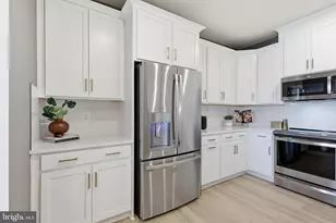 17644 Hawkins Ln, Dumfries, VA 22026 - Photo 5