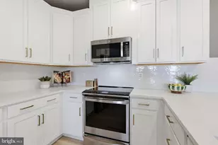 17644 Hawkins Ln, Dumfries, VA 22026 - Photo 7