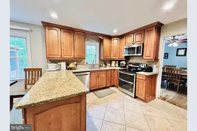 12525 Hedges Run Drive, Woodbridge, VA 22192 - Photo 13
