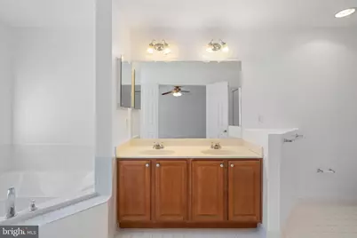 9023 Brewer Creek Place, Manassas, VA 20109 - Photo 23