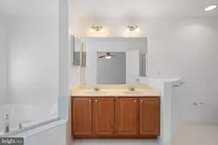 9023 Brewer Creek Pl, Manassas, VA 20109 - Photo 23