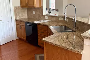 5416 Zoysia Ct, Haymarket, VA 20169 - Photo 3
