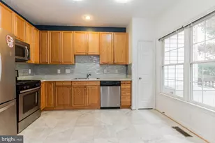 3398 Nadia Loop, Woodbridge, VA 22193 - Photo 5