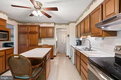 12020 Parkriver Drive, Manassas, VA 20112 - Photo 15