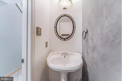 15045 Holleyside Drive, Dumfries, VA 22025 - Photo 17