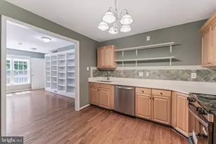 15045 Holleyside Dr, Dumfries, VA 22025 - Photo 13