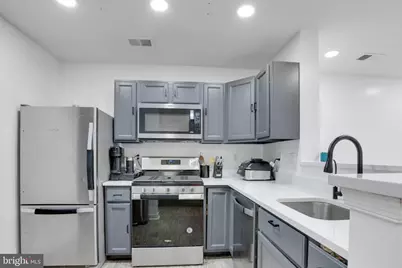 1049 Gardenview Loop #201, Woodbridge, VA 22191 - Photo 3