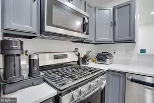 1049 Gardenview Loop, Woodbridge, VA 22191 - Photo 17