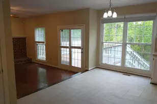 8219 Crackling Fire Dr, Gainesville, VA 20155 - Photo 3