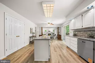 9914 Bent Tree Ln, Manassas, VA 20111 - Photo 11